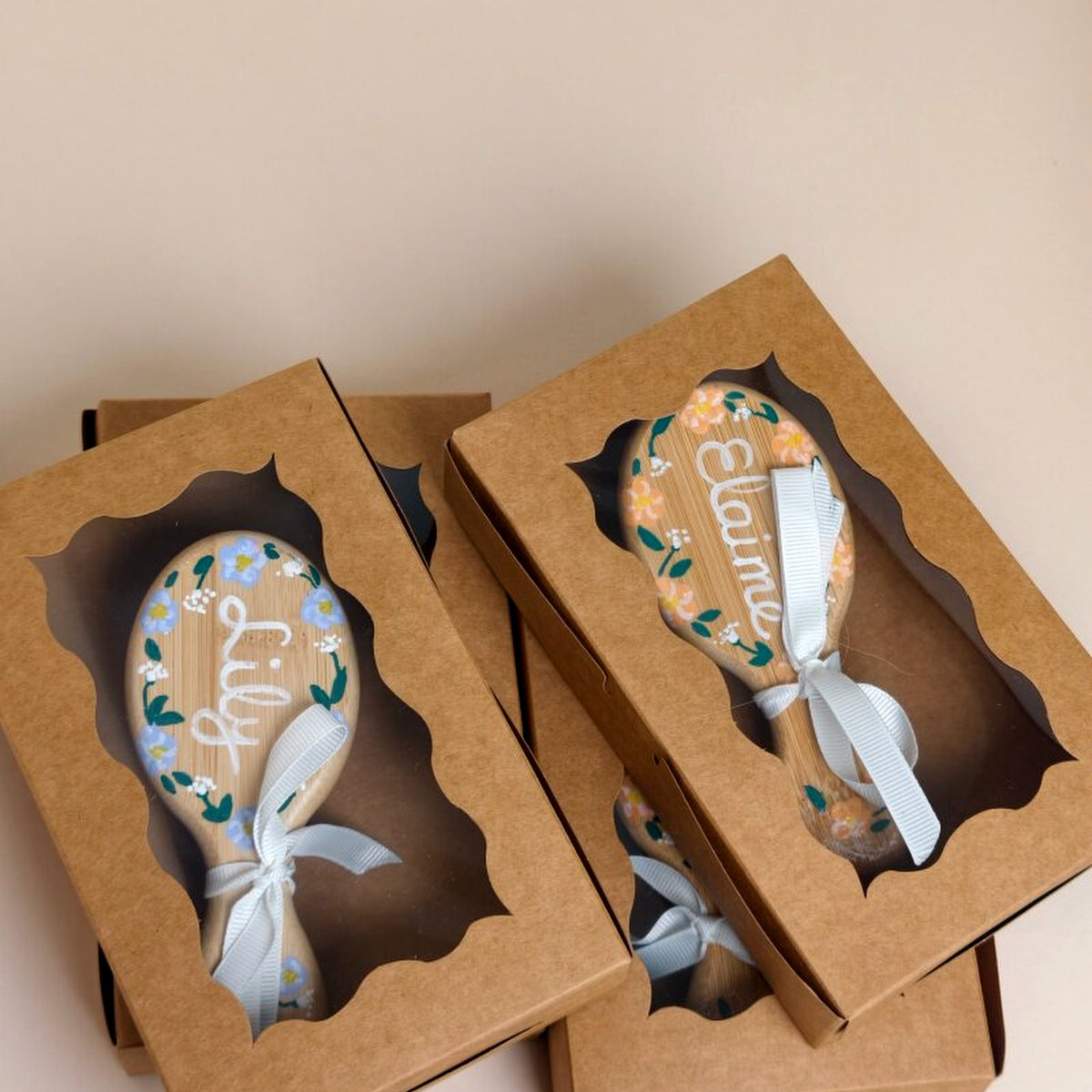 Personalized Hand-Painted Bamboo Hair Brush - Custom Name Floral Design, gallery view 2