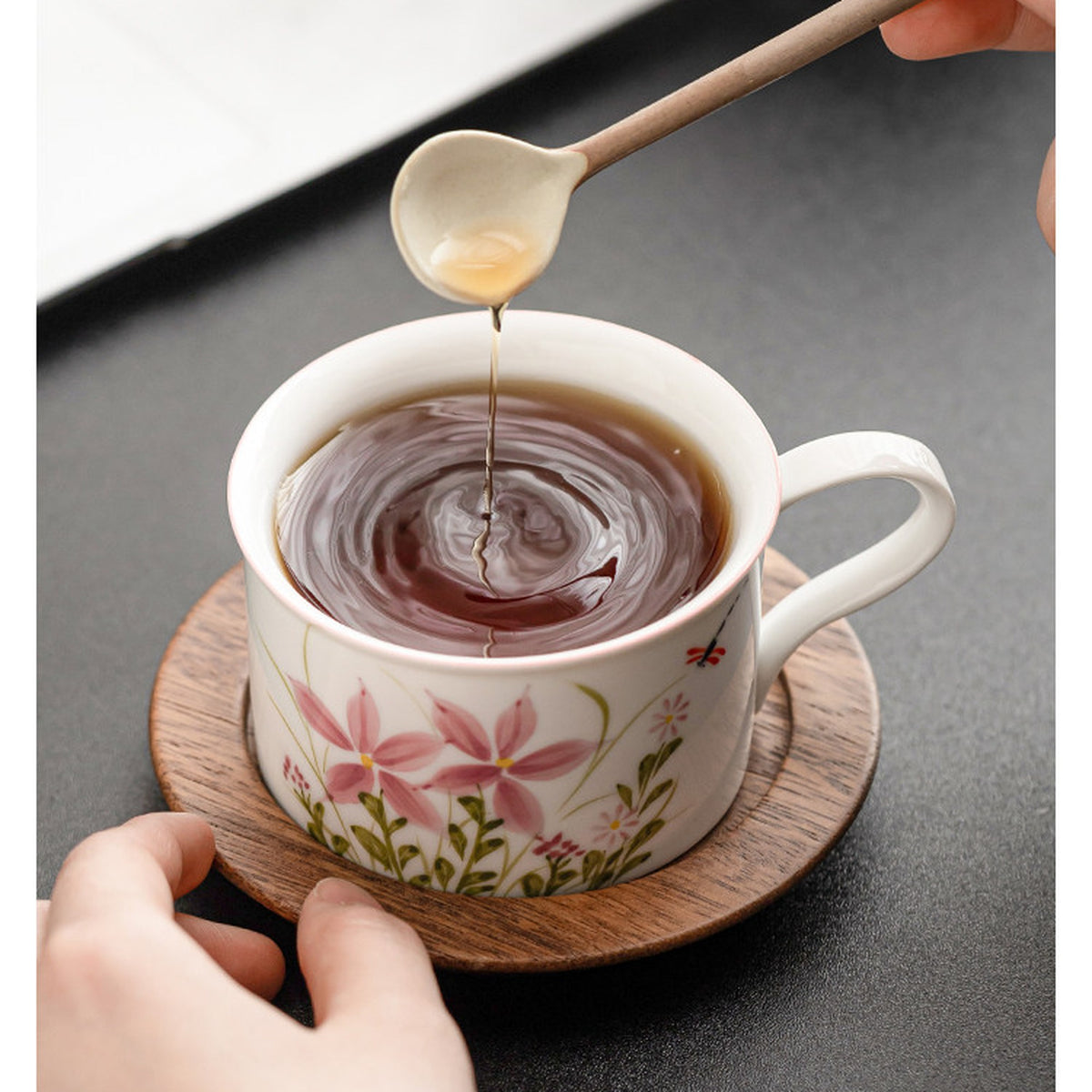 Daisy and dragonfly ceramic cup set with walnut wood saucer, gallery view 2