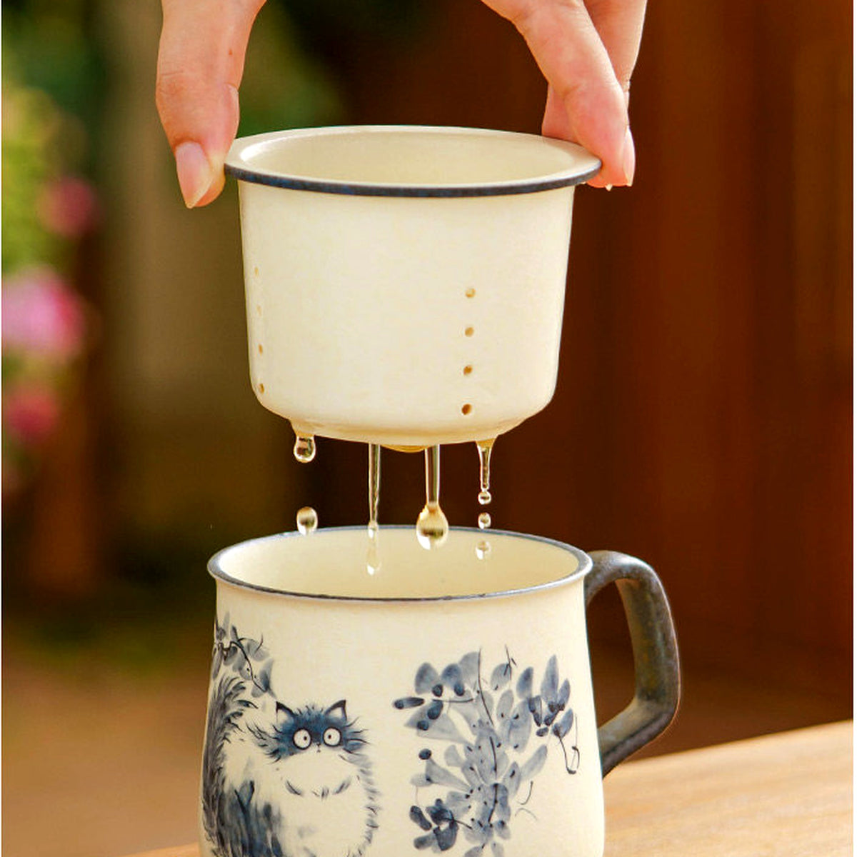Blue-painted cat tea mug with lid and strainer, gallery view 2
