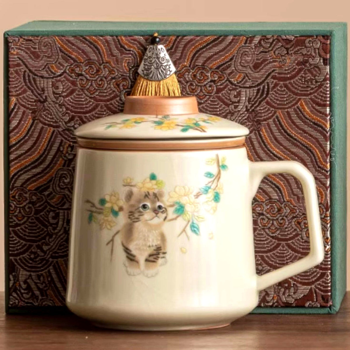 Imperial yellow Ru kiln magnolia cat ceramic tea mug with lid and strainer