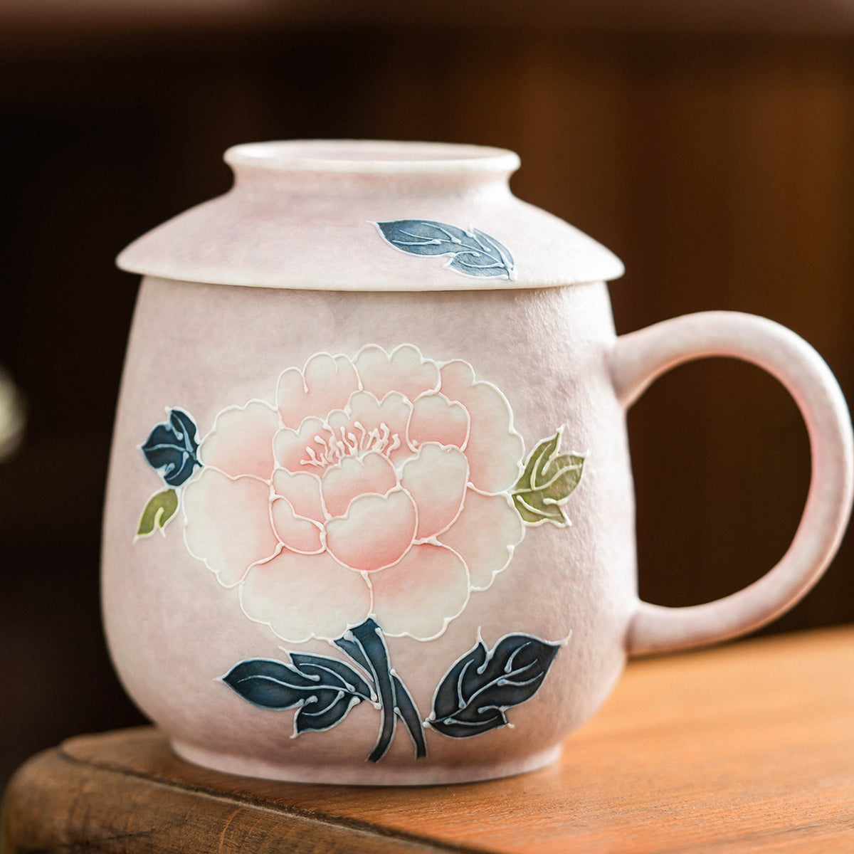 Purple peony office tea mug with lid, gallery view 2
