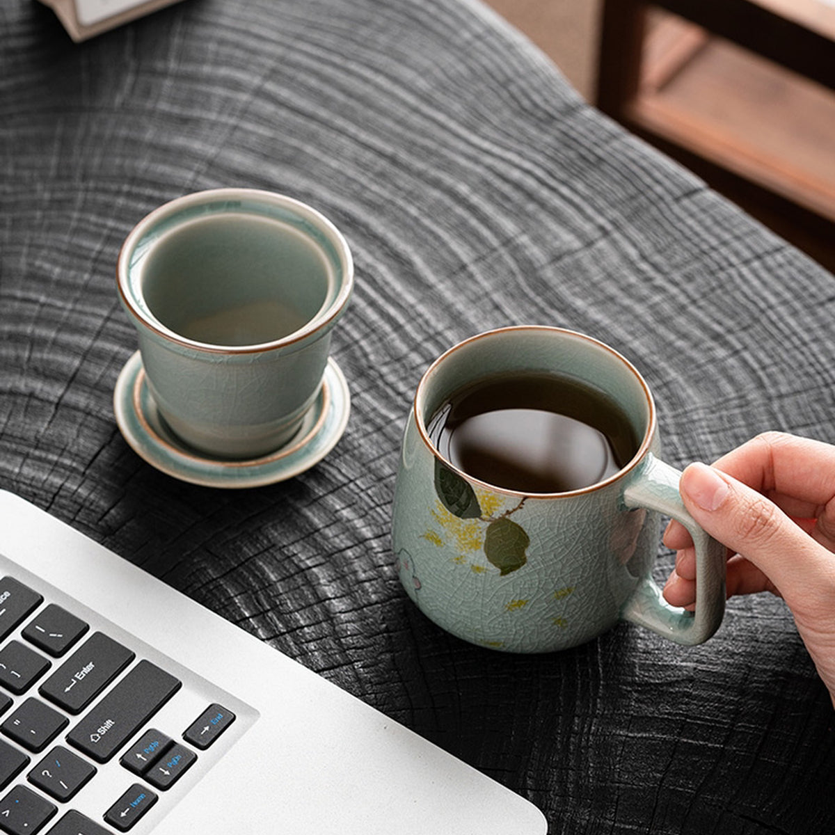 Ice-Crackle Hand-Painted Gold Osmanthus Rabbit Ceramic Office Mug with Filter, gallery view 7