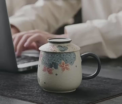 Blue & White Firestone Red Gold-Trimmed Hand-Painted Hydrangea Ceramic Tea Mug with Lid 234ml Gift Box Office Cup